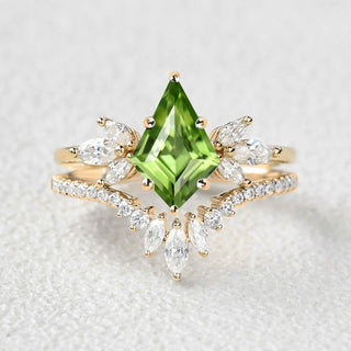 1.50 CT Kite Peridot August Birthstone Cluster Bridal Ring Set in 925 Sterling Silver