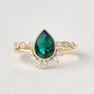 2.0 CT Pear Emerald May Birthstone Vintage Bridal Ring Set in 925 Sterling Silver