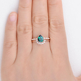 2.0 CT Pear Emerald May Birthstone Vintage Bridal Ring Set in 925 Sterling Silver