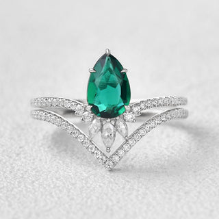 1.70 CT Pear Emerald May Birthstone Unique Bridal Ring Set in 925 Sterling Silver