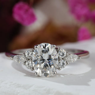 1.0-3.0TCW Oval Cluster Solitaire Moissanite Diamond Engagement Ring in 925 Sterling Silver